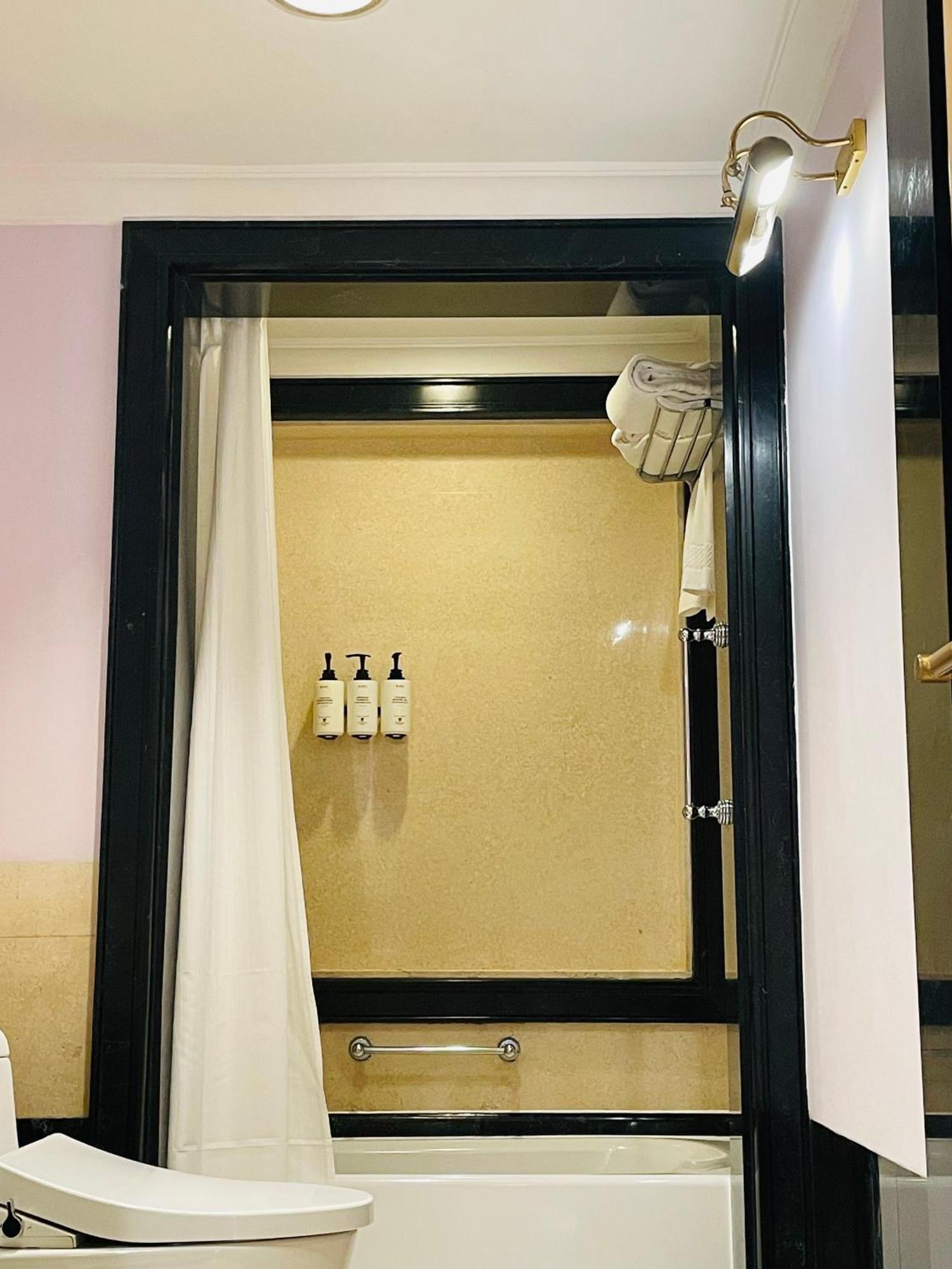 Hotel Trident Bhubaneswar Esterno foto