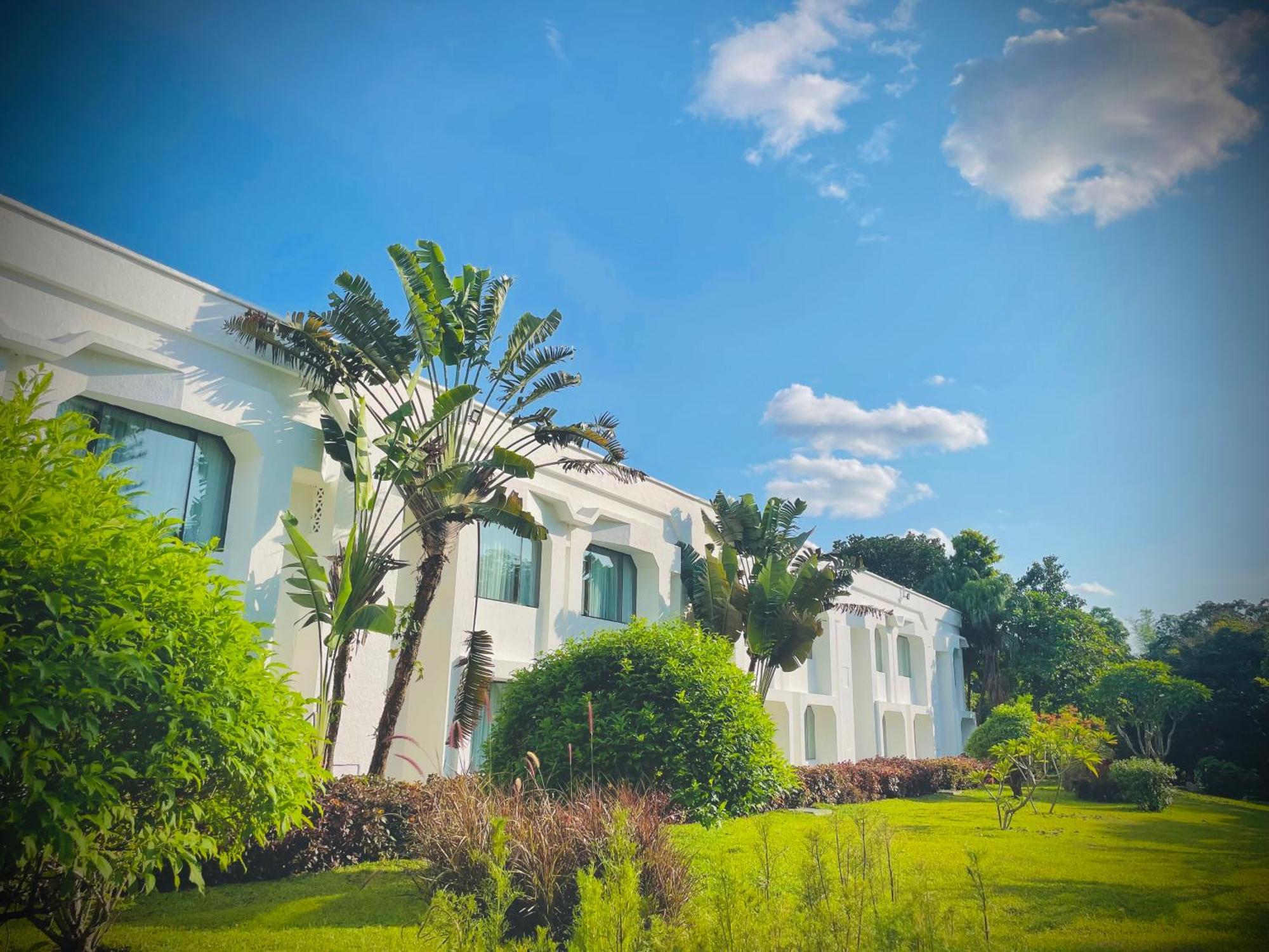 Hotel Trident Bhubaneswar Esterno foto