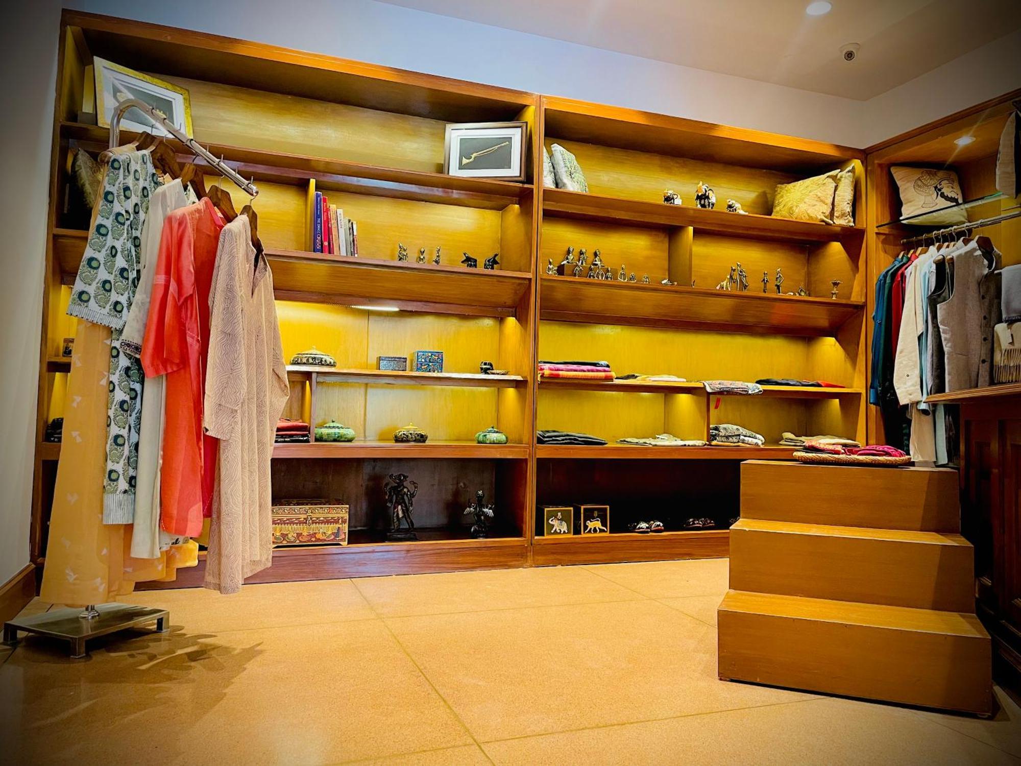Hotel Trident Bhubaneswar Esterno foto